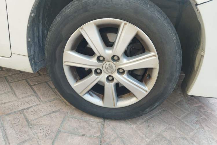 Used Toyota Verso 2012 180E CVT Elite Multi-Function Version Right Front Wheel Hub