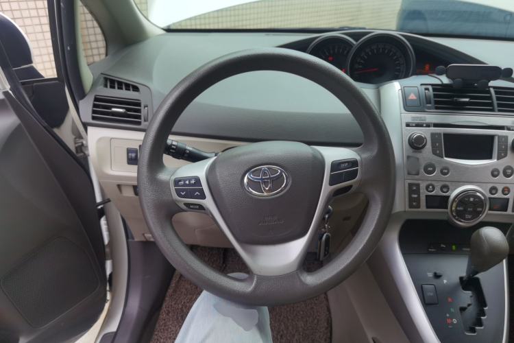 Used Toyota Verso 2012 180G CVT Comfortable Multi-Function Version Steering Wheel
