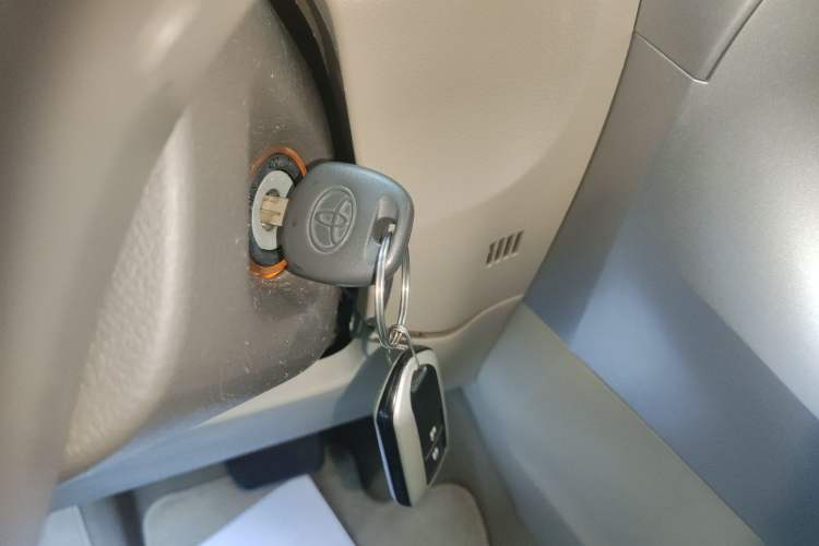 Used Toyota Verso 2012 180E CVT Elite Multi-Function Version Vehicle Key