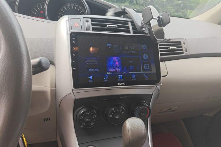 Used Toyota Verso 2014 Starlight 180E CVT Elite Edition Audio And AC Panel