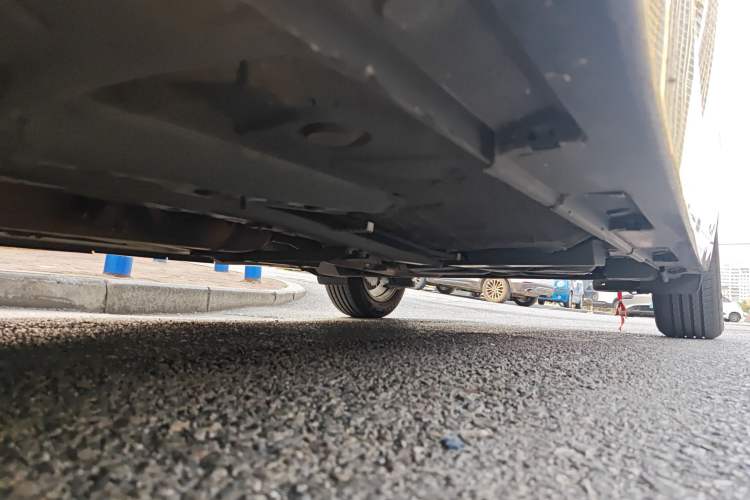 Used Toyota Verso 2014 Starlight 180E CVT Elite Edition Chassis Front Left