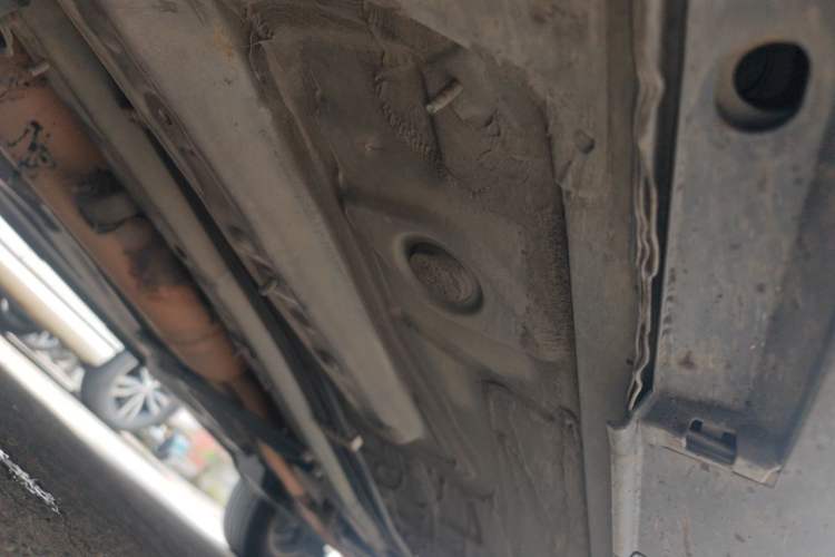 Used Toyota Verso 2014 Starlight 180E CVT Elite Edition Chassis Front Left