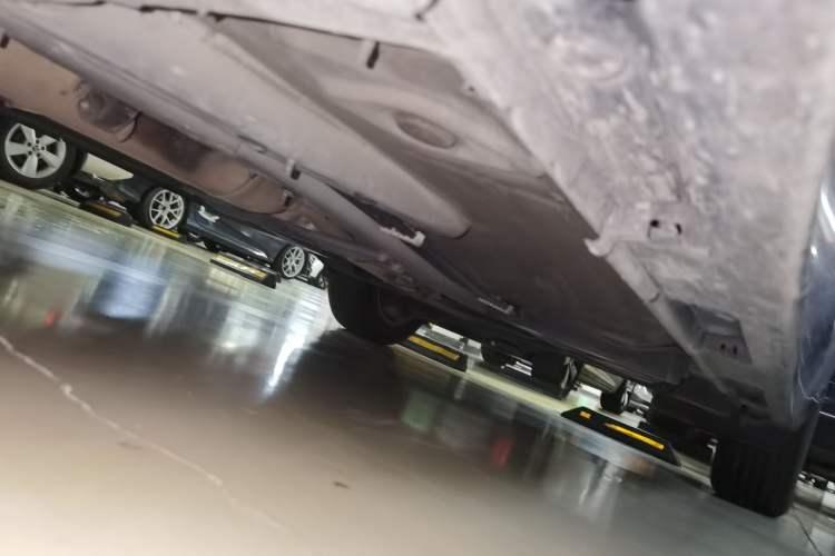 Used Toyota Verso 2014 Starlight 180E CVT Elite Edition Chassis Front Left