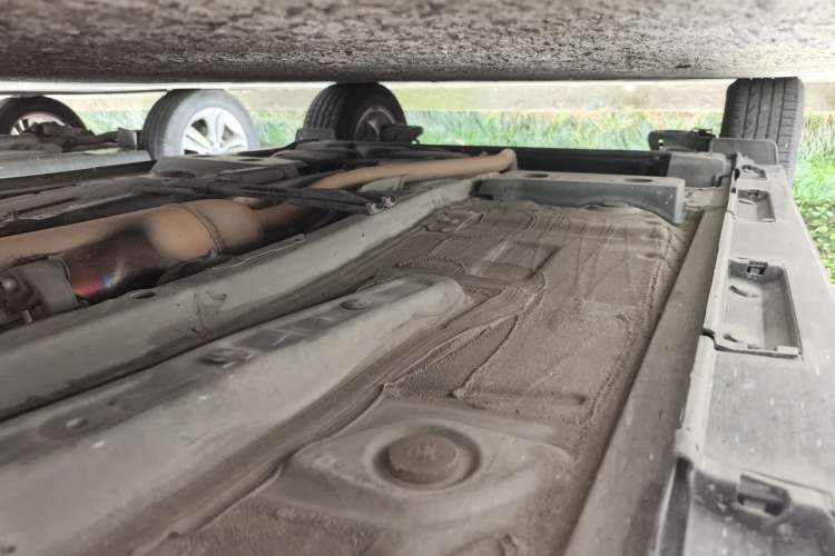 Used Toyota Verso 2014 Starlight 180E CVT Elite Edition Chassis Front Right