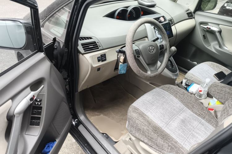 Used Toyota Verso 2014 Starlight 180E CVT Elite Edition Driver Seat