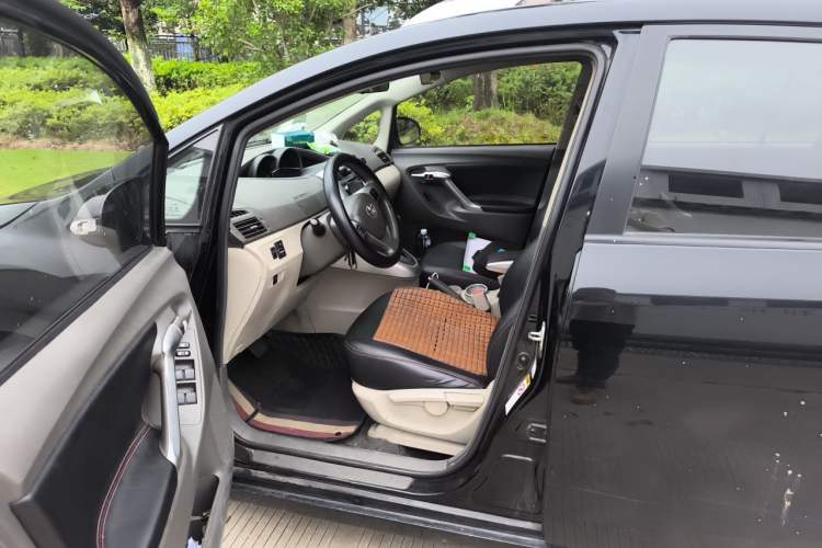 Used Toyota Verso 2014 Starlight 180E CVT Elite Edition Driver Seat