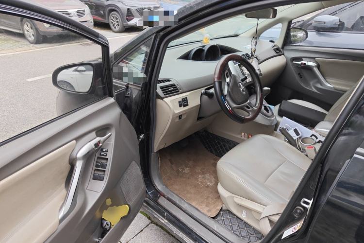 Used Toyota Verso 2014 Starlight 180E CVT Elite Edition Driver Seat