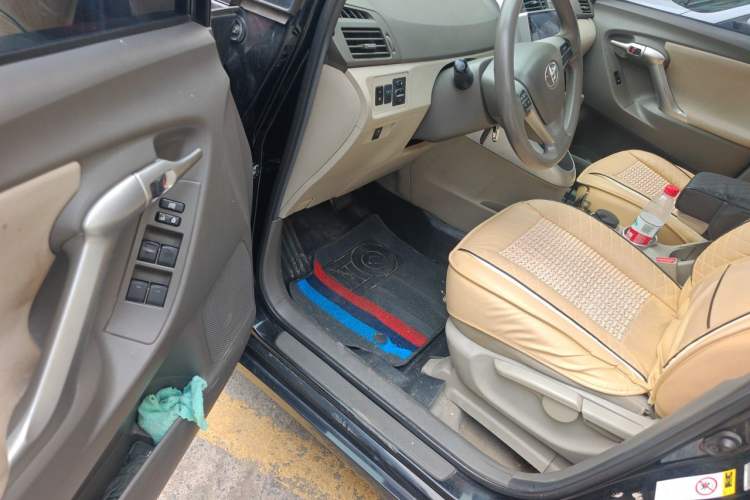 Used Toyota Verso 2014 Starlight 180E CVT Elite Edition Driver Seat
