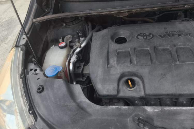 Used Toyota Verso 2014 Starlight 180E CVT Elite Edition Engine Bay Right