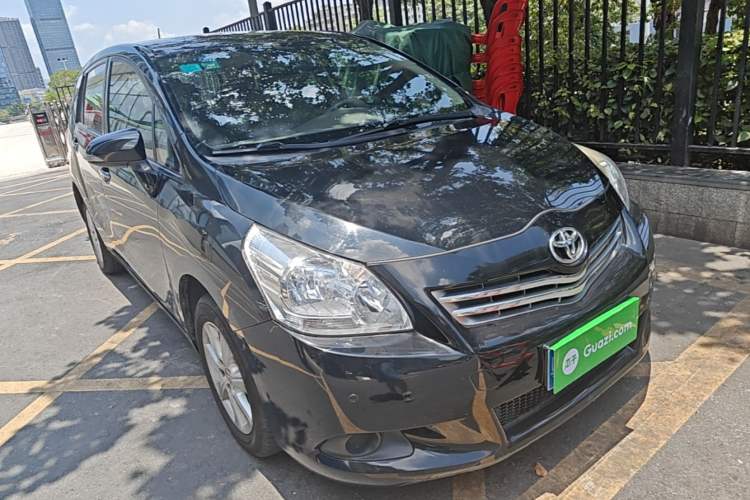 Used Toyota Verso 2014 Starlight 180E CVT Elite Edition Front Right 45 Deg