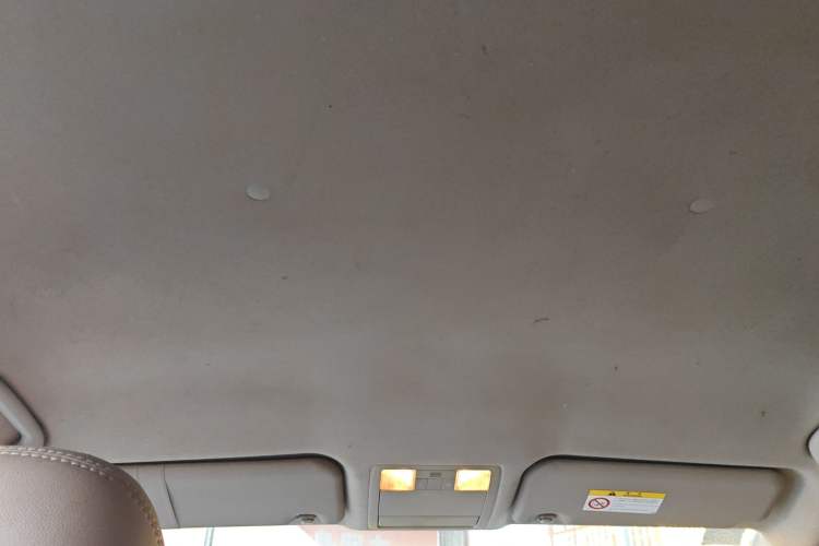 Used Toyota Verso 2014 Starlight 180E CVT Elite Edition Headliner