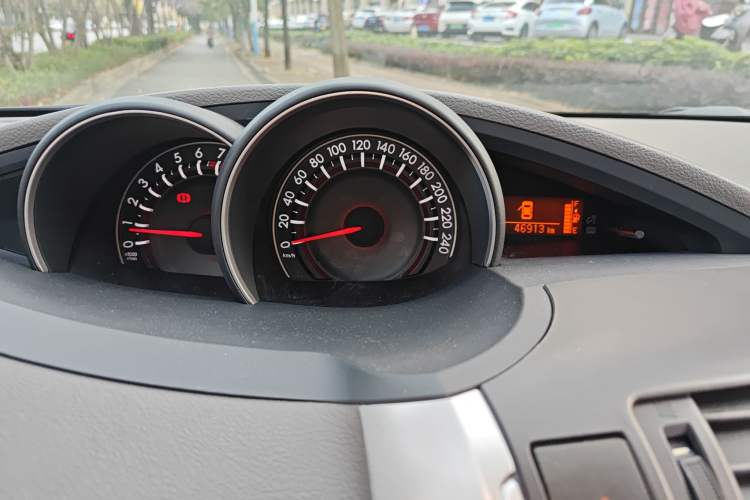 Used Toyota Verso 2014 Starlight 180E CVT Elite Edition Instrument Cluster