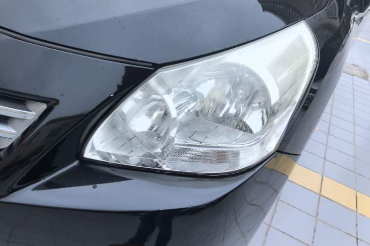 Used Toyota Verso 2014 Starlight 180E CVT Elite Edition Left Front Headlight