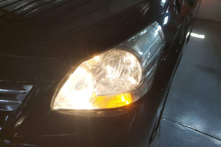 Used Toyota Verso 2014 Starlight 180E CVT Elite Edition Left Front Headlight