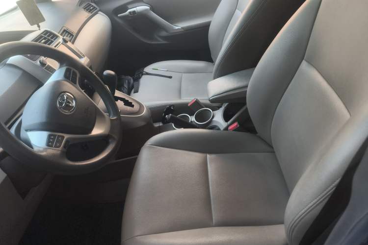 Used Toyota Verso 2014 Starlight 180E CVT Elite Edition Left Front Seat