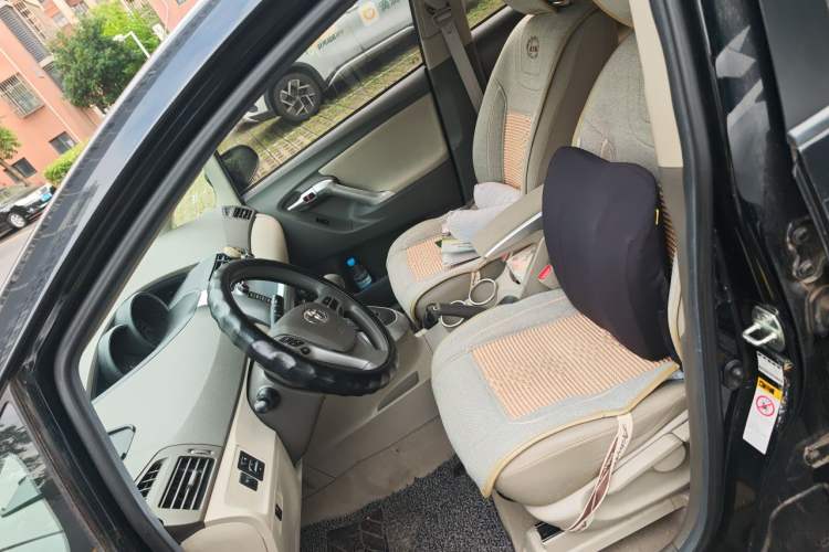 Used Toyota Verso 2014 Starlight 180E CVT Elite Edition Left Front Seat