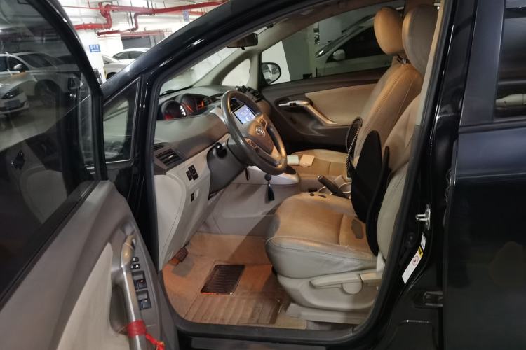 Used Toyota Verso 2014 Starlight 180E CVT Elite Edition Left Front Seat