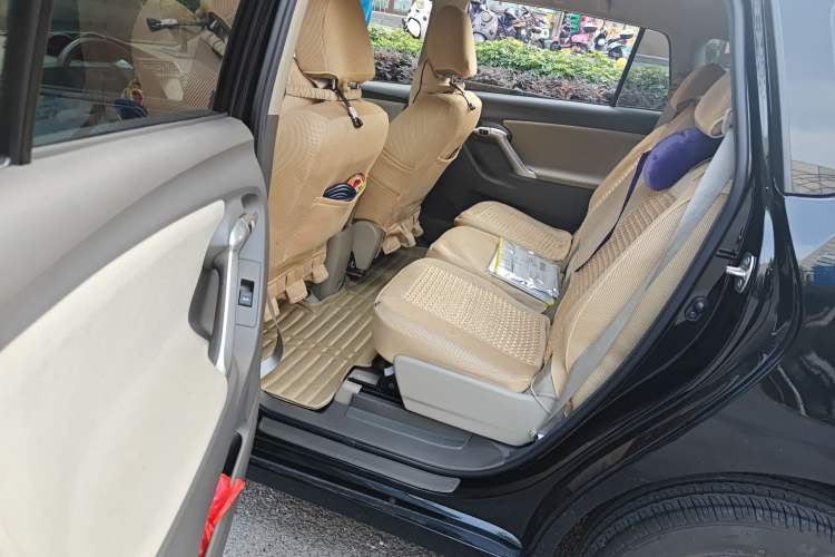 Used Toyota Verso 2014 Starlight 180E CVT Elite Edition Left Rear Seat