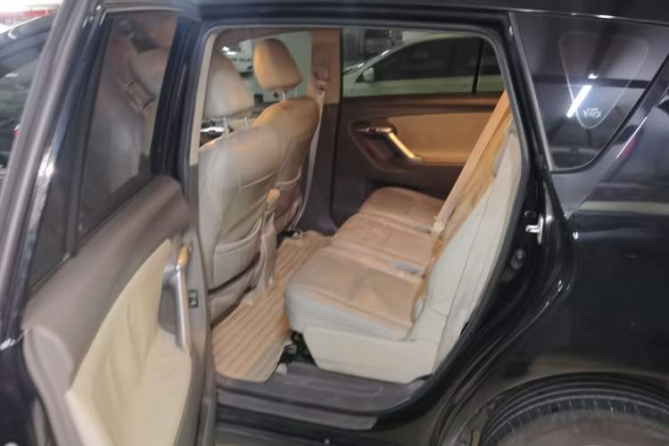Used Toyota Verso 2014 Starlight 180E CVT Elite Edition Left Rear Seat