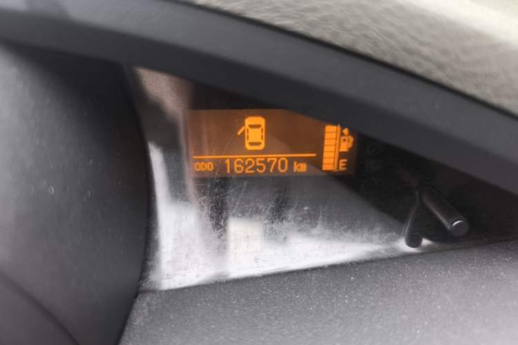Used Toyota Verso 2014 Starlight 180E CVT Elite Edition Odometer Close Up