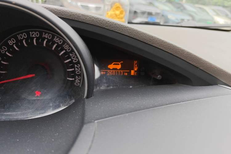 Used Toyota Verso 2014 Starlight 180E CVT Elite Edition Odometer Close Up