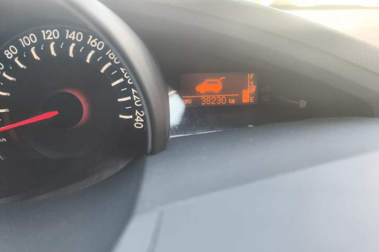 Used Toyota Verso 2014 Starlight 180E CVT Elite Edition Odometer Close Up