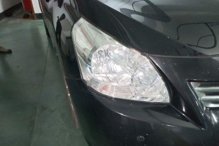 Used Toyota Verso 2014 Starlight 180E CVT Elite Multi-Function Edition Right Front Headlight