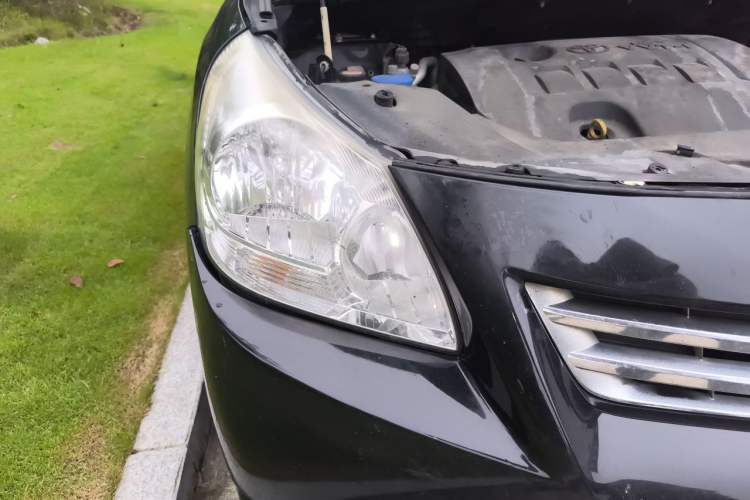 Used Toyota Verso 2014 Starlight 180E CVT Elite Edition Right Front Headlight