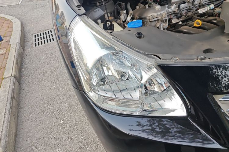 Used Toyota Verso 2014 Starlight 180E CVT Elite Edition Right Front Headlight