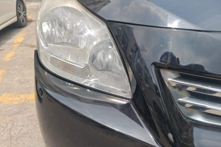 Used Toyota Verso 2014 Starlight 180E CVT Elite Edition Right Front Headlight