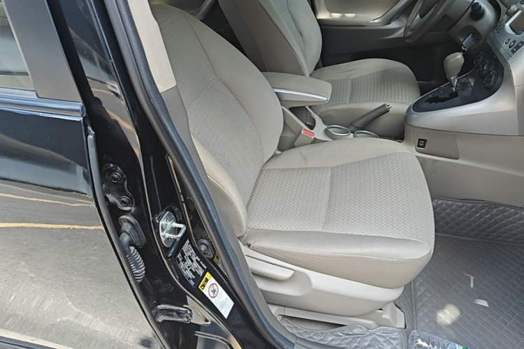 Used Toyota Verso 2014 Starlight 180E CVT Elite Edition Right Front Seat
