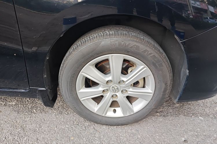 Used Toyota Verso 2014 Starlight 180E CVT Elite Edition Right Front Wheel Hub