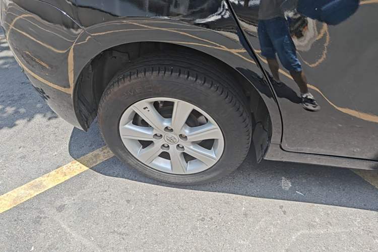 Used Toyota Verso 2014 Starlight 180E CVT Elite Edition Right Rear Wheel Hub