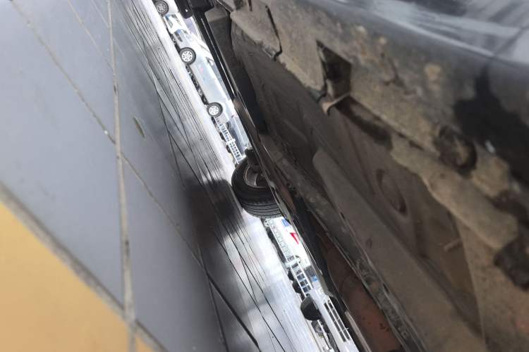 Used Toyota Verso 2014 Starlight 180E CVT Elite Edition Right Side Sill