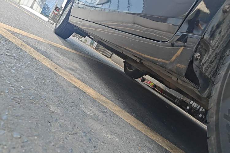 Used Toyota Verso 2014 Starlight 180E CVT Elite Edition Right Side Sill