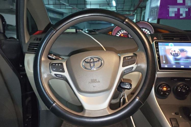 Used Toyota Verso 2014 Starlight 180E CVT Elite Multi-Function Edition Steering Wheel