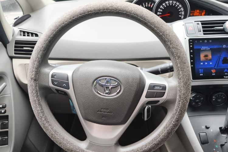 Used Toyota Verso 2014 Starlight 180E CVT Elite Edition Steering Wheel
