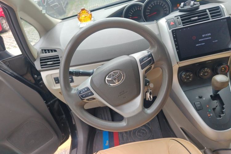 Used Toyota Verso 2014 Starlight 180E CVT Elite Edition Steering Wheel