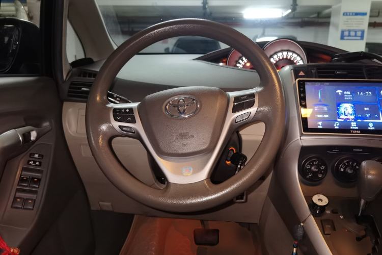 Used Toyota Verso 2014 Starlight 180E CVT Elite Edition Steering Wheel