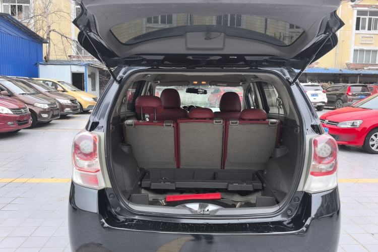 Used Toyota Verso 2014 Starlight 180E CVT Elite Edition Trunk