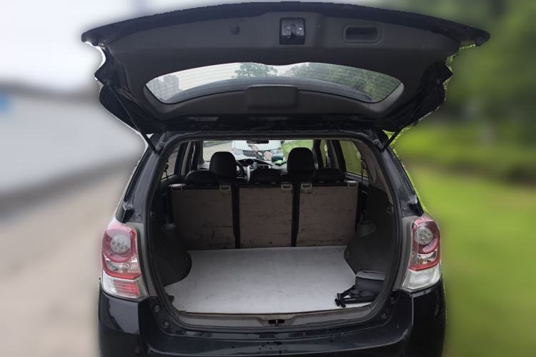 Used Toyota Verso 2014 Starlight 180E CVT Elite Edition Trunk