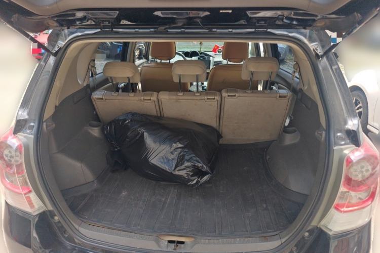 Used Toyota Verso 2014 Starlight 180E CVT Elite Edition Trunk