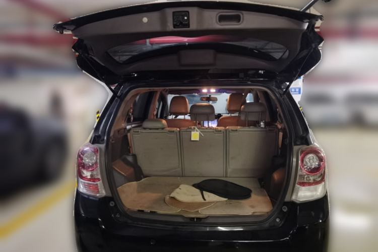 Used Toyota Verso 2014 Starlight 180E CVT Elite Edition Trunk