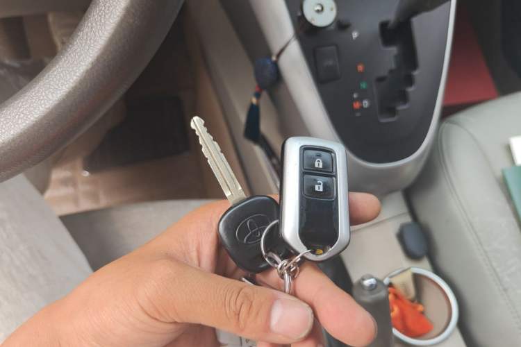 Used Toyota Verso 2014 Starlight 180E CVT Elite Edition Vehicle Key