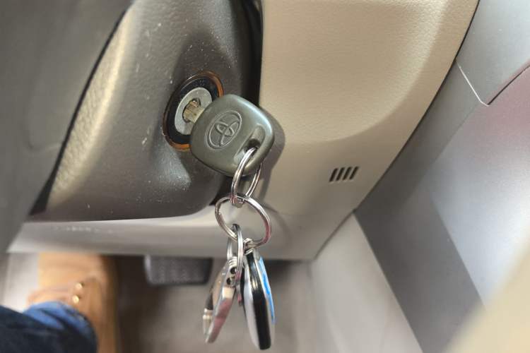 Used Toyota Verso 2014 Starlight 180E CVT Elite Edition Vehicle Key