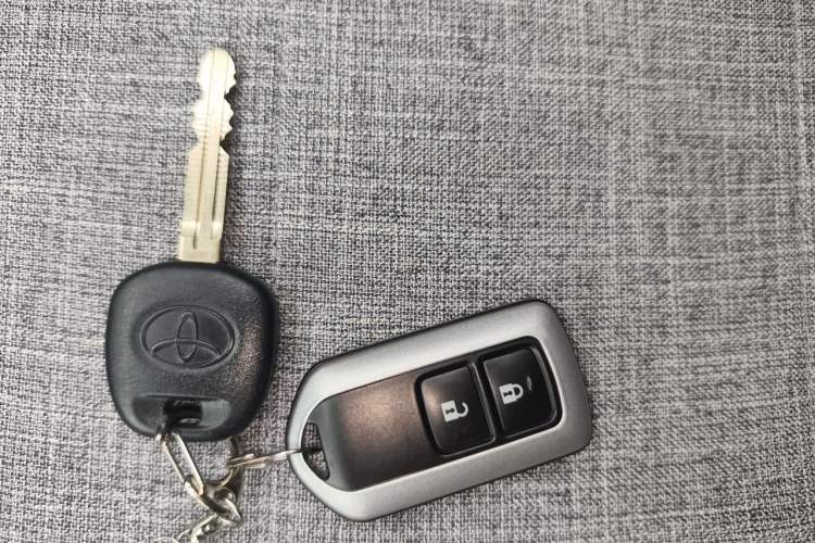 Used Toyota Verso 2014 Starlight 180E CVT Elite Edition Vehicle Key