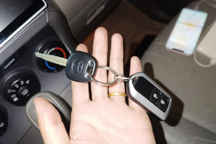 Used Toyota Verso 2014 Starlight 180E CVT Elite Edition Vehicle Key