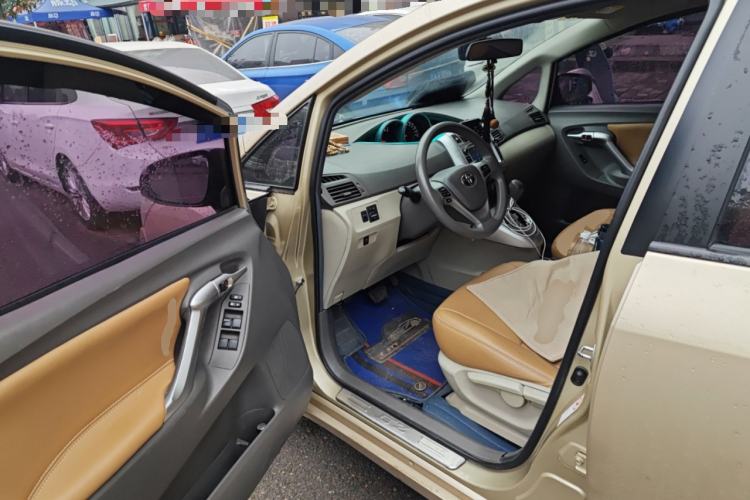 Used Toyota Verso 2014 Starlight 180E CVT Elite Edition Driver Seat