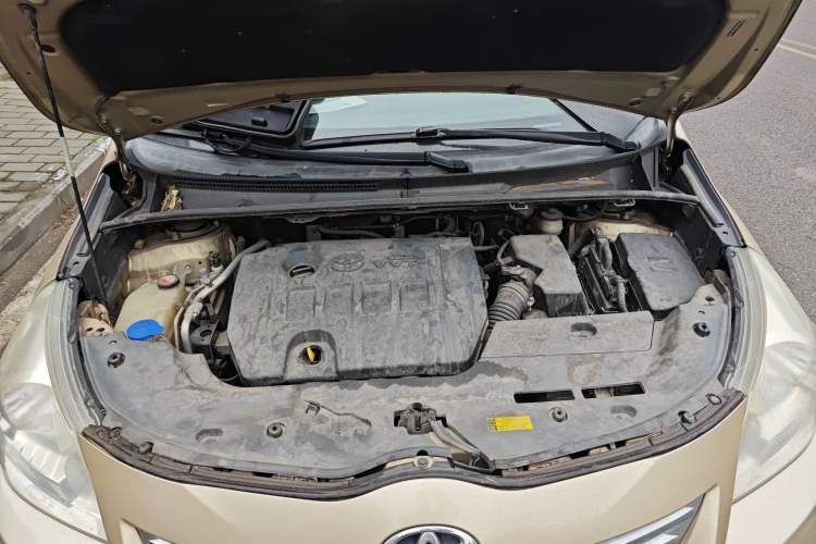 Used Toyota Verso 2014 Starlight 180E CVT Elite Edition Engine Bay
