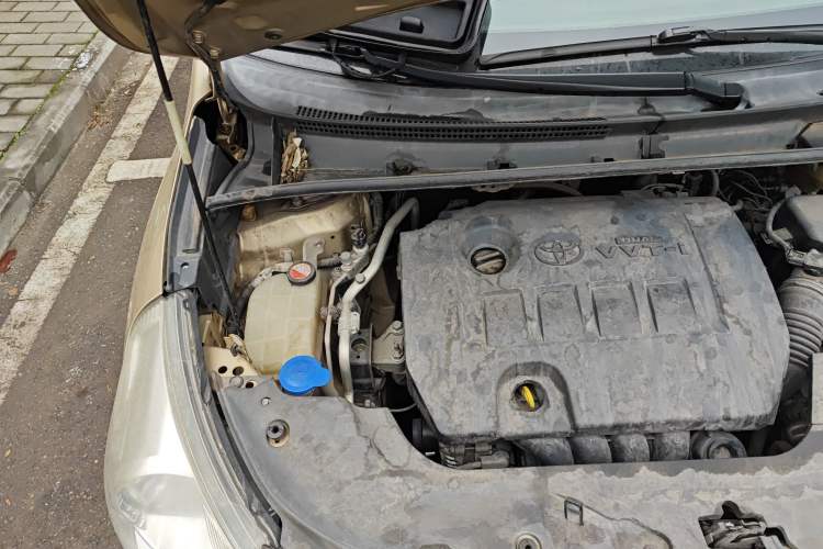 Used Toyota Verso 2014 Starlight 180E CVT Elite Edition Engine Bay Right